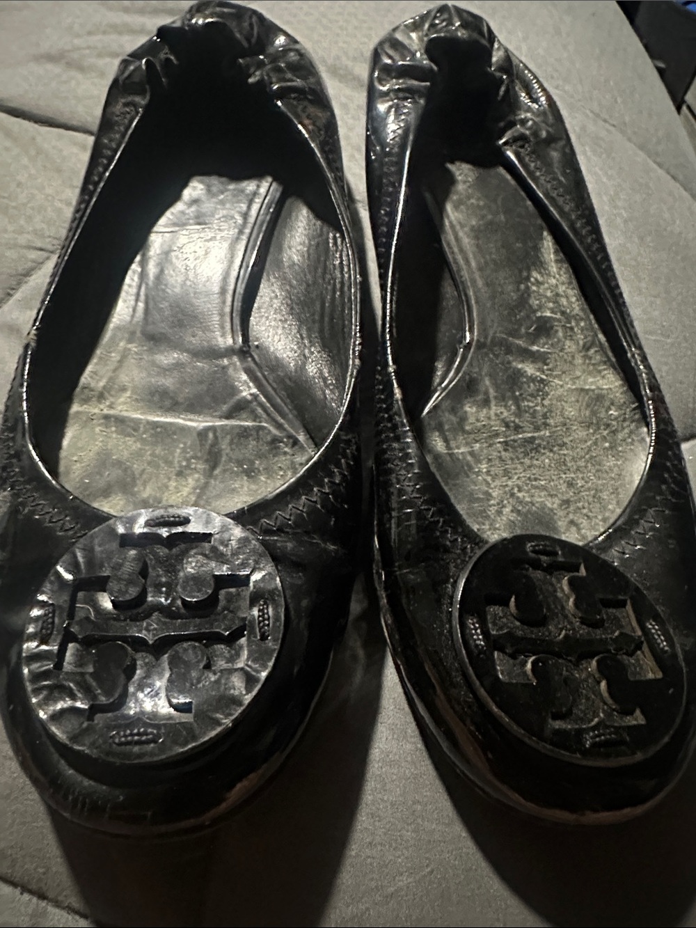 Tory Burch Black Patent Logo Round-Toe Ballet Flats